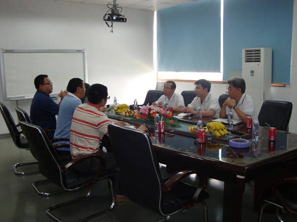 Deputy director of mitsubishi electric shibata visited the company.